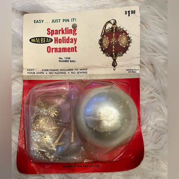 Walbead Diy Satin Ornament Kit Vtg Filigree Ball  New
Mcm - Picture 1 of 2